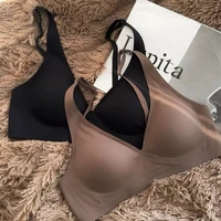 Beau dos Invisible sous-vêtements sans couture femmes grand sein révélant petit sein rassemblant côté poitrine Sexy soutien-gorge sans fil 5