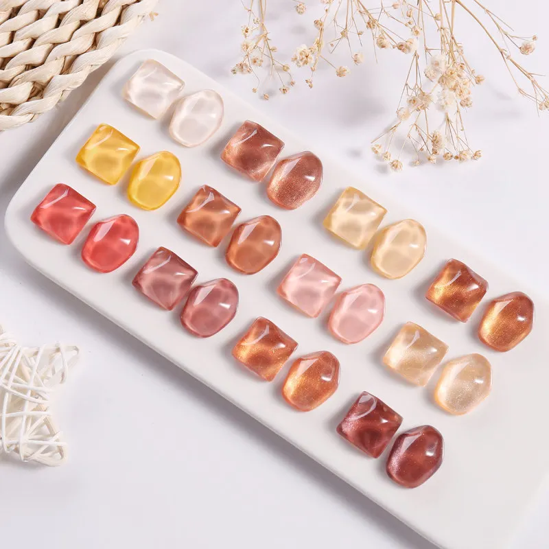 

Spot Tiger Series UV Polish 15ml Gold Thin and Glittering 12 Colors Manicure Small Set Phototherapy Plastic