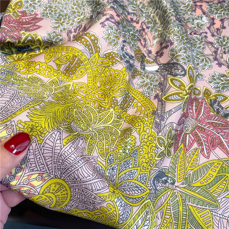 90*90cm Retro Bedruckter Quadratischer Schal Damen Luxus Seidenschals Bandanas Sommer Reise-Umhang Elegant Hijab Halstuch für Damen – Detail 8