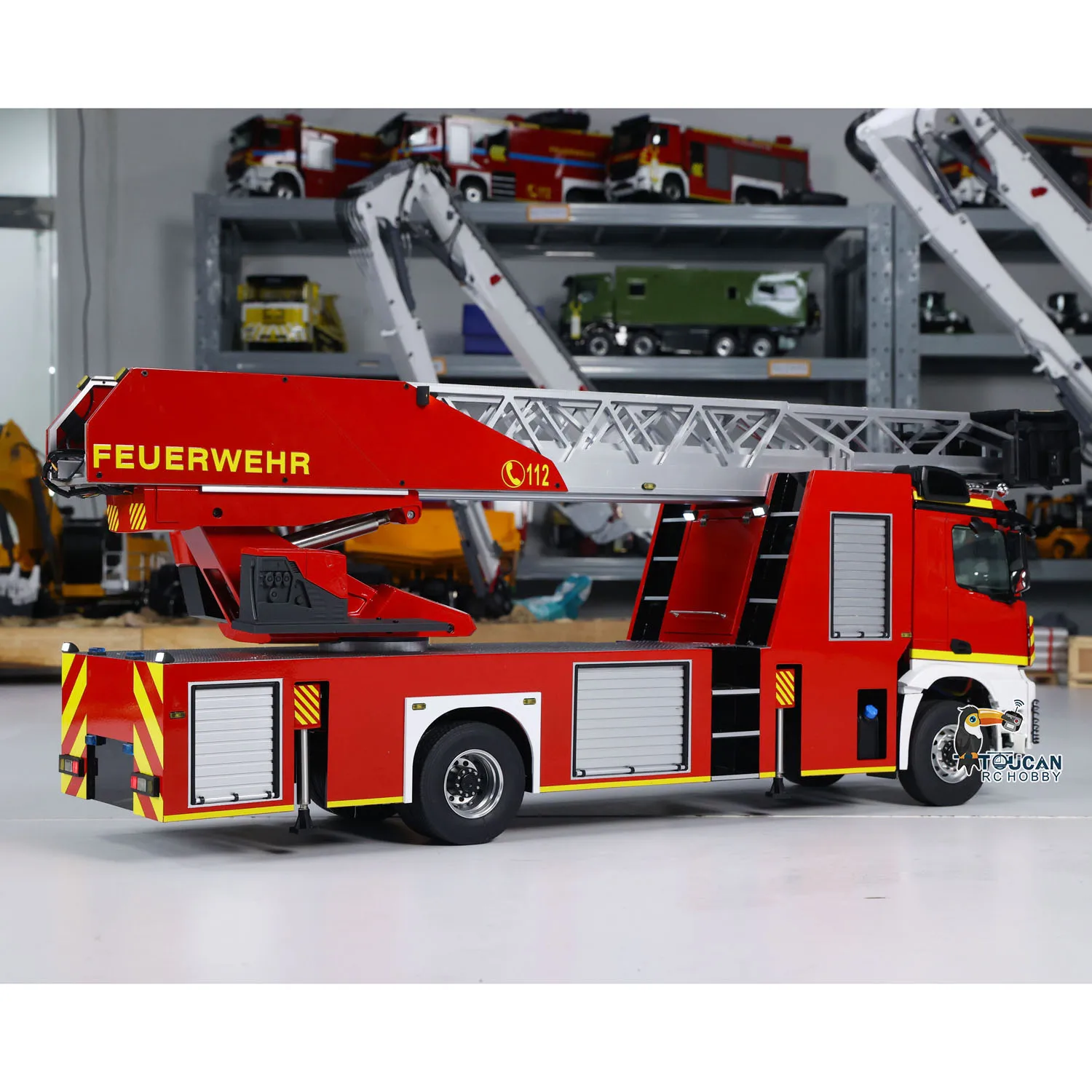 New 1/14 4X2 RC Fire Truck Metal Chassis Electric Lift Ladder Fire Engine Truck ST8 Radio 2Speed RC Toy Light Sound System Model 3