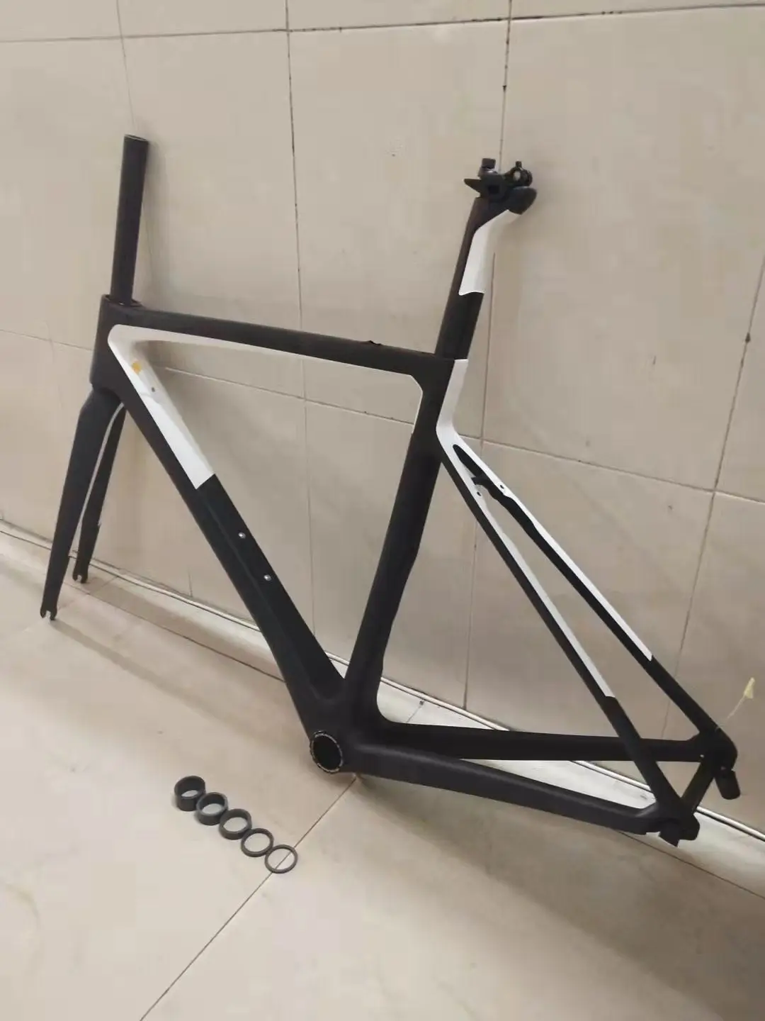 V3Rs T1100 Carbon Road Bike Frame Black And White Gradient Coating Carbon Frame + Fork + Headset + Seatpost + Clamp