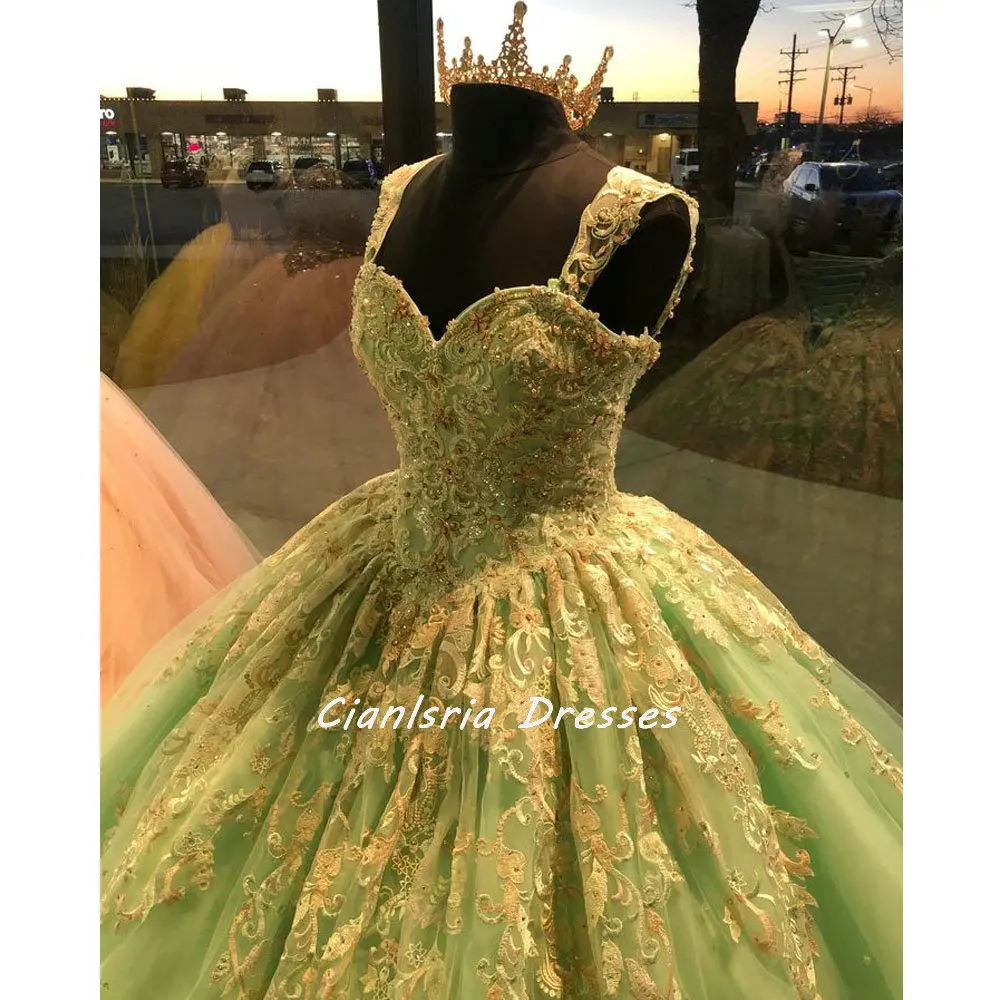 

Mint Green Beading Crystal Mexican Quinceanera Dress Ball Gown Off The Shoulder Appliques Lace Corset Vestidos De XV Anos