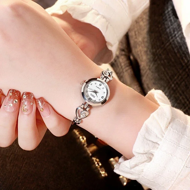 Fashion Women Quartz Watch Classic Roman Ladies Bracelet Watches Women High Quality Silver Wristwatch Vintage Female Clock