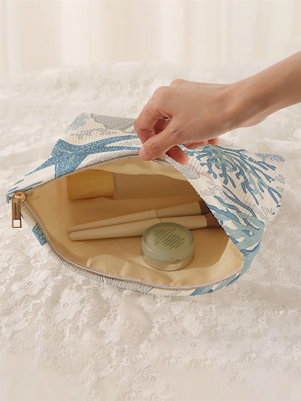 1 starfish patterned corduroy makeup bag, lightweight zipper makeup storage box, multifunctional bag with lining