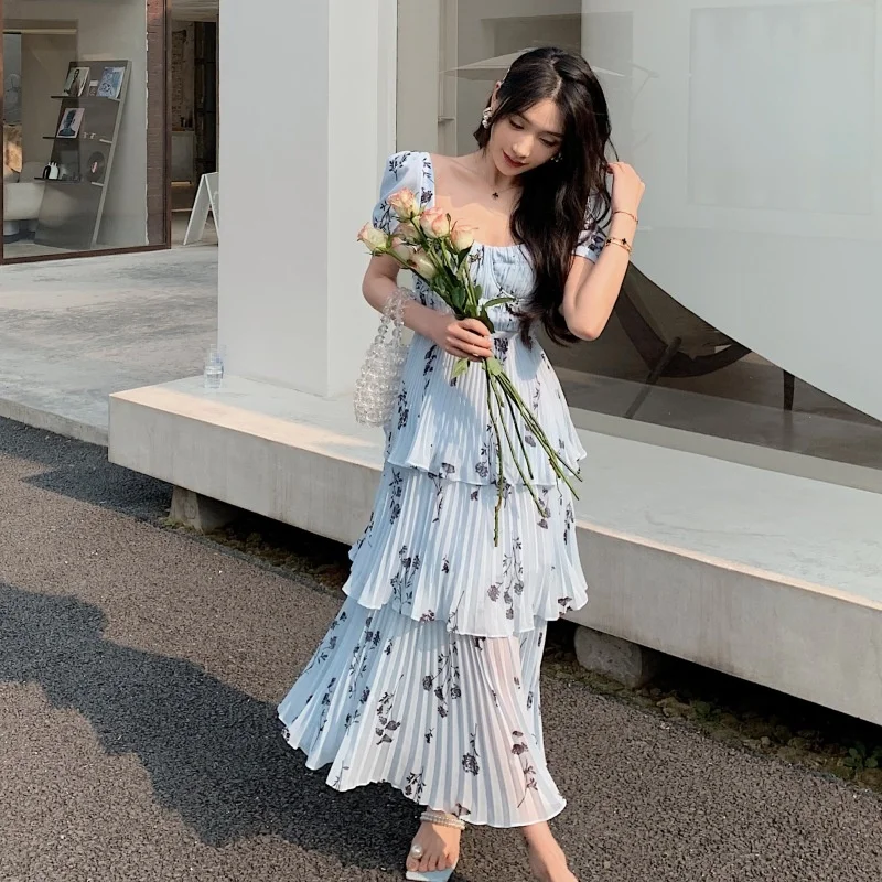 

Light blue printed square collar backless short sleeve cake Pleated Dress Tourism Resort Beach Dress