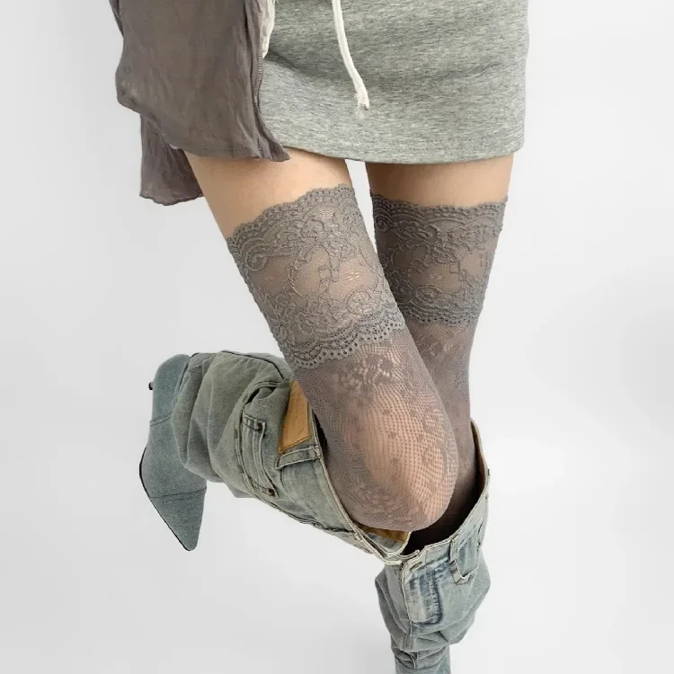 Frühling Sommer Ultradünne Sexy Spitzenstrümpfe für Frauen Dünne graue kniehohe Strümpfe mit ausgehöhlter Spitze JK Stiefel Niedliches Spiel – Detail 1
