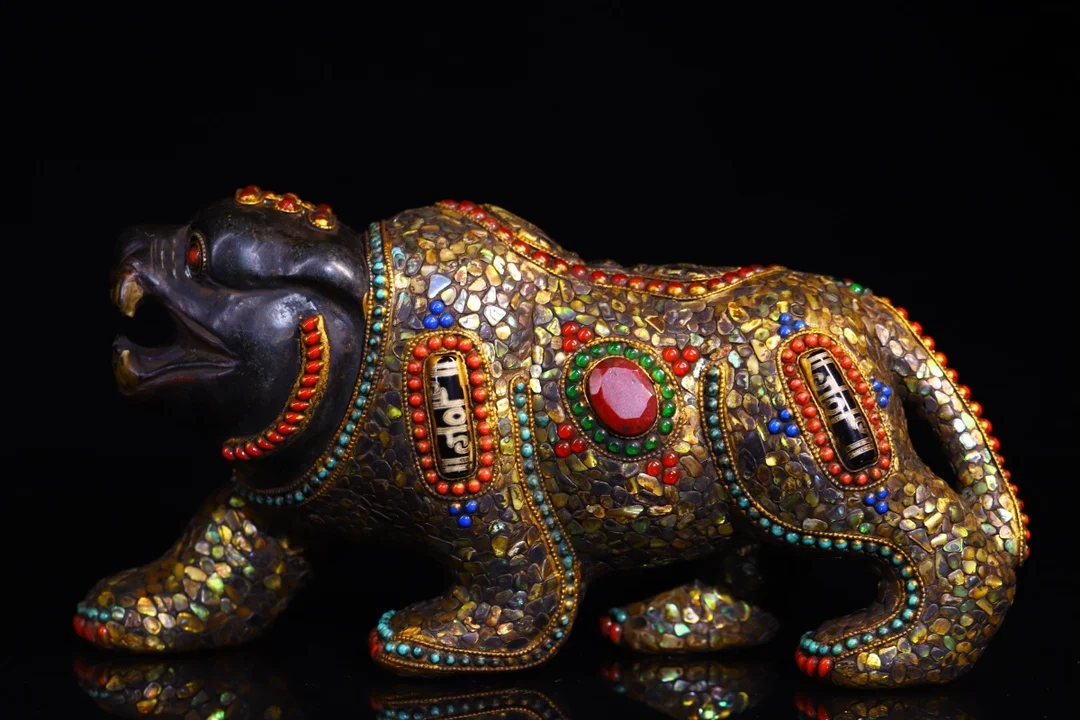 

10"Tibetan Temple Collection Old Natural Meteorite Tibetan silver filigree Mosaic Gem shell gZi Beads Tiger Statue Worship Hall