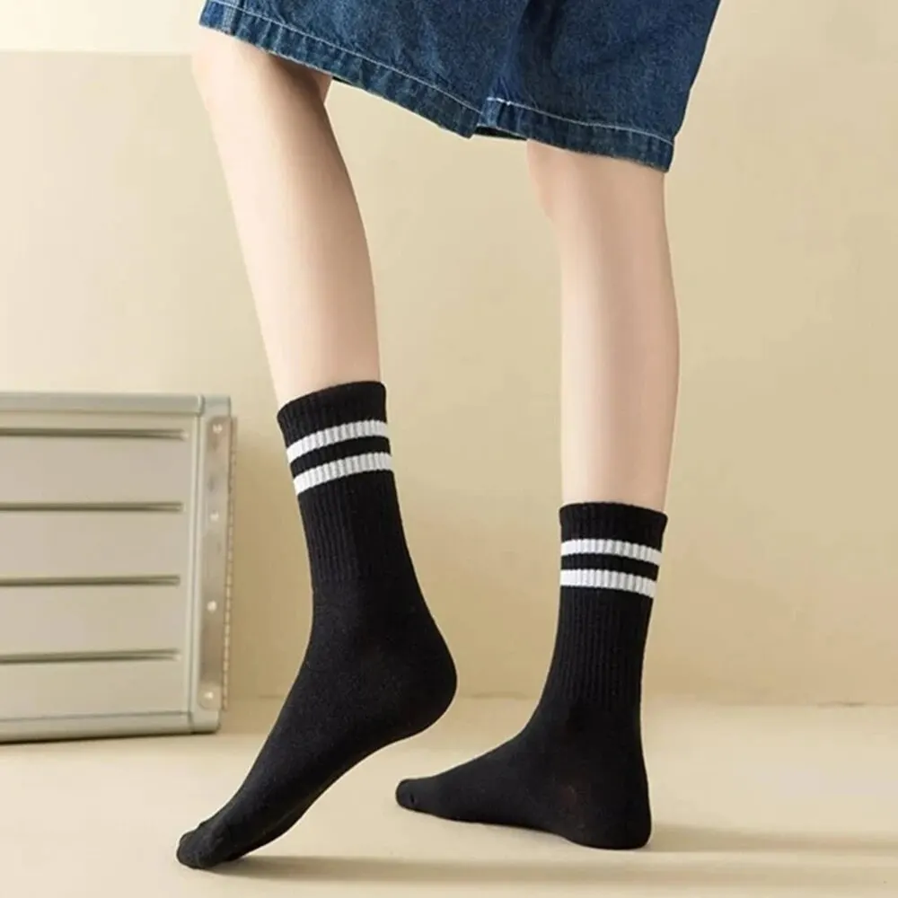 Women Mid Tube Socks 3/6 Pairs Fashion Breathable Sports Socks Classic Parallel Bar Pattern Sweat Wicking Non Pilling Girl sports socks
