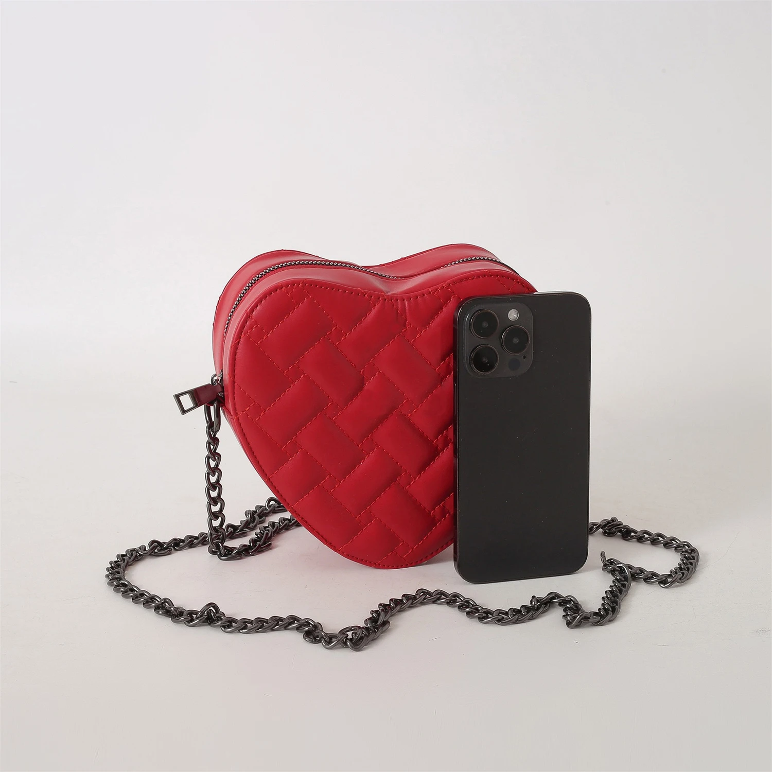 Women's Crossbody Bag Light Luxury Texture Chain Bag Embroidered Thread K-G Heart-Shaped Model Handbag