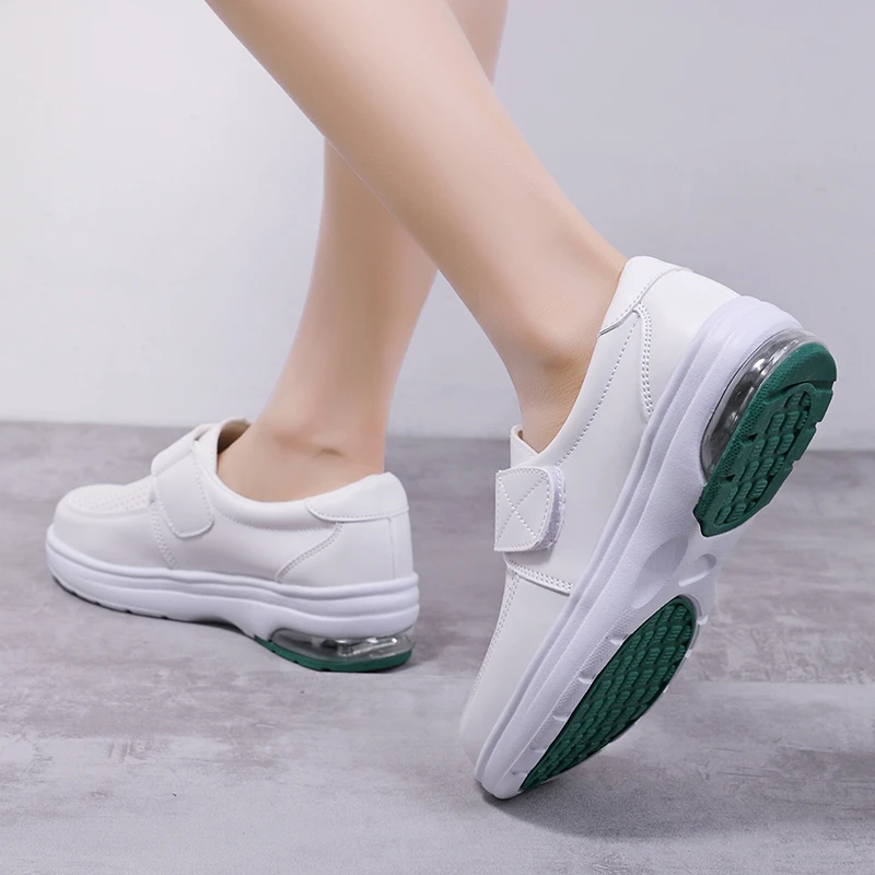 Zapatos blancos pequeños informales para mujer, calzado plano antideslizante, sin cordones, suela suave, zapatos para caminar, de cuero para Hospital, zapatos para enfermera| | - AliExpress