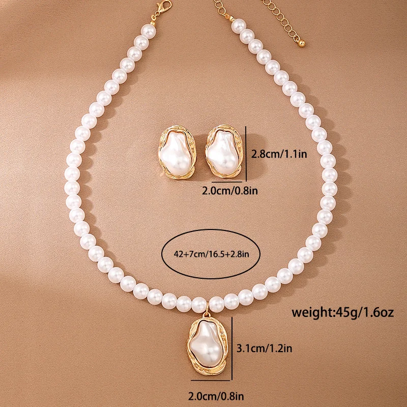 قلادة لؤلؤ وأقراط باروك بتصميم هندسي أنيق