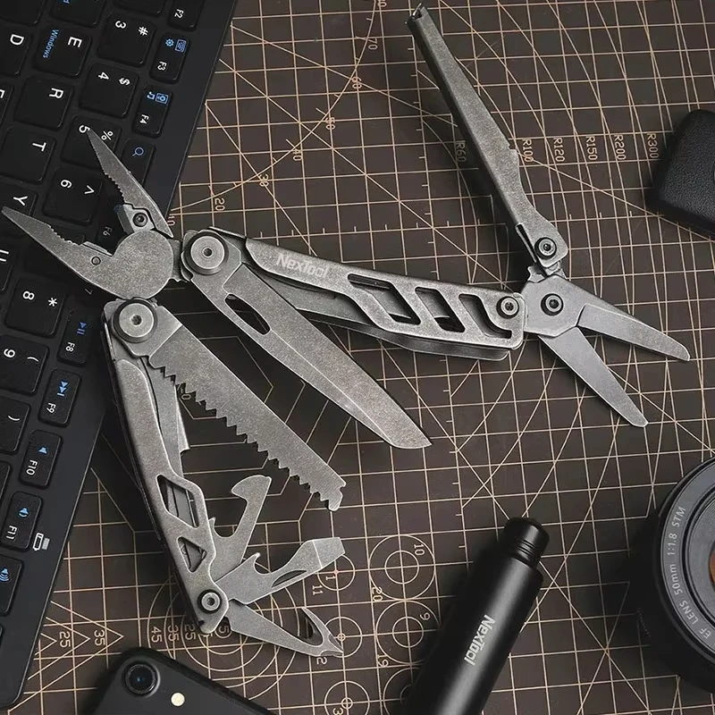 16-In-1 Folding Multitool Pliers 3
