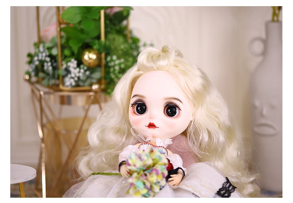 Queen Snow White Dress with Crown & Earrings 4