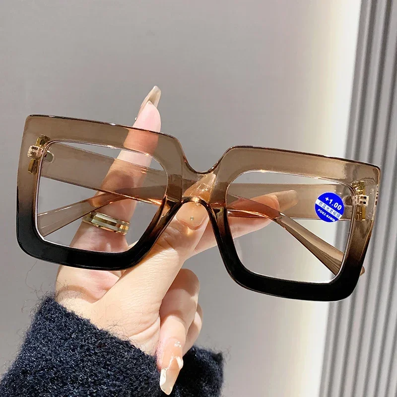 Women's Retro Geometric Transparent Reading Glasses