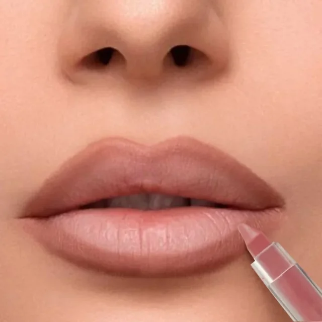 39976-baf6b7.jpg Waterproof Matte Lipstick – Long-Lasting Red Contour