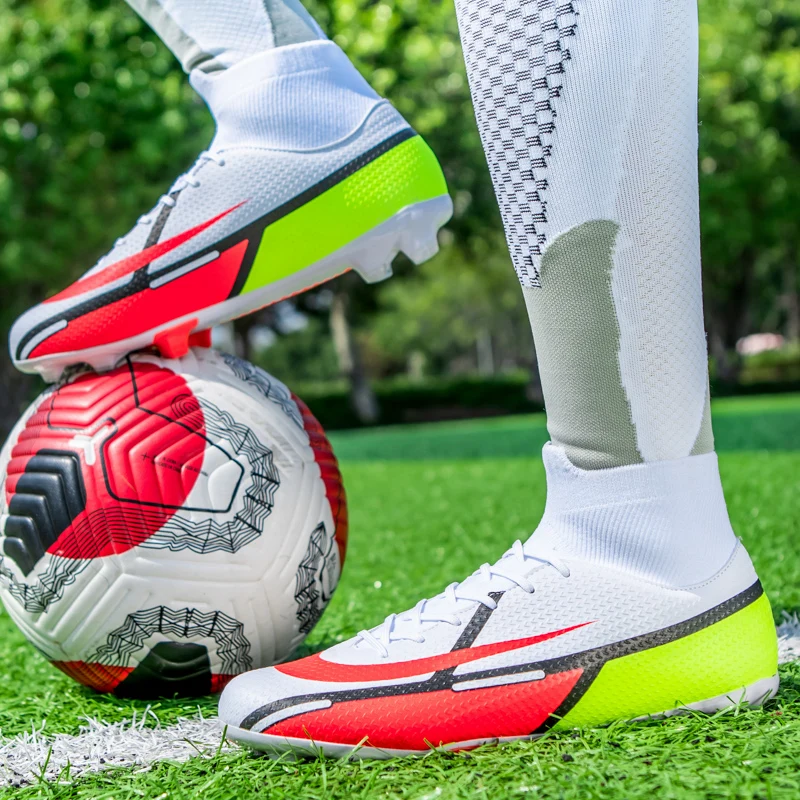 Men's Soccer Shoes Tf/fg Football Boots Anti-slippery Sports Shoes Comfortable Ultralight Outdoor Training Sneakers Soft Cleats