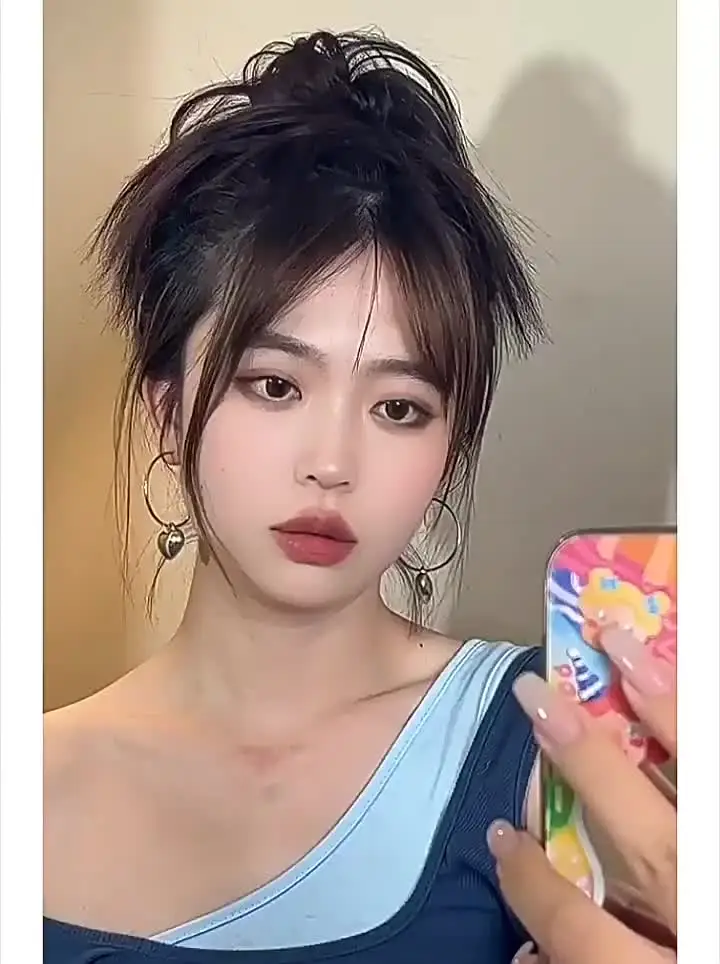 高品質✨自然なフルウィッグ　さらにお値下げしました❣️ネット、スタンド付き syozikiya online shop