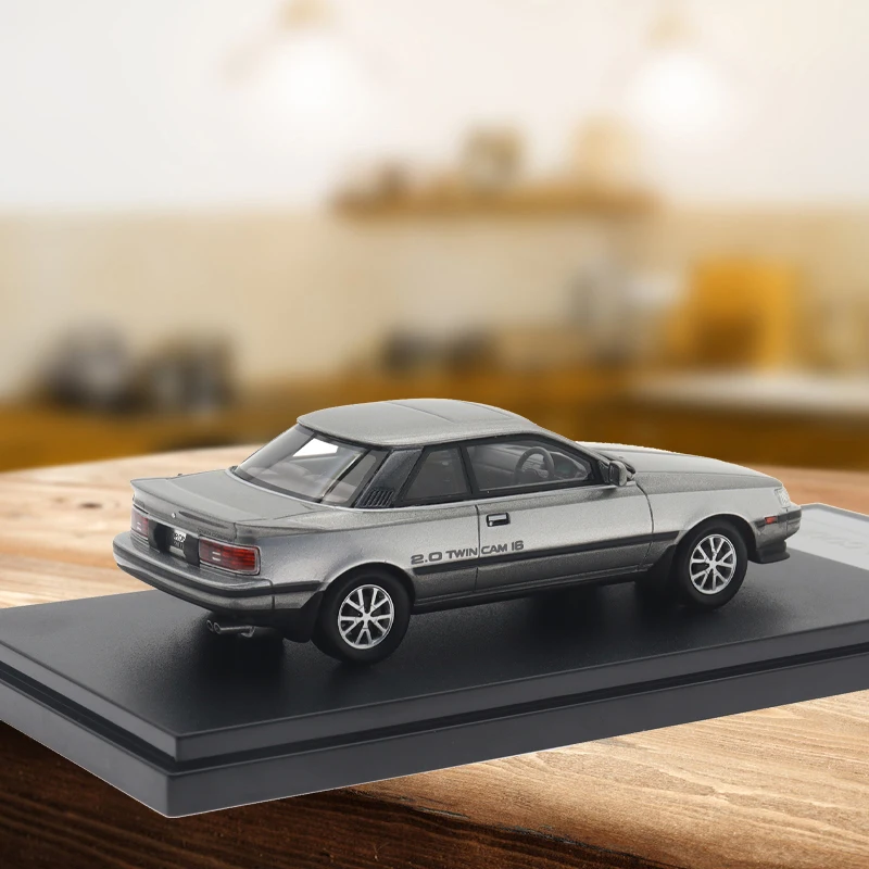 Hi-store Brand 1/43 Scale Resin Model Car CORONA COUPE 2000