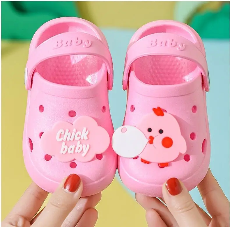 Girls Baby Pink Chick Hole Sandals Cute Cartoon Slippers Sandals Breathable Non-Slip Beach Home Sandals Shoes Kids First Walking