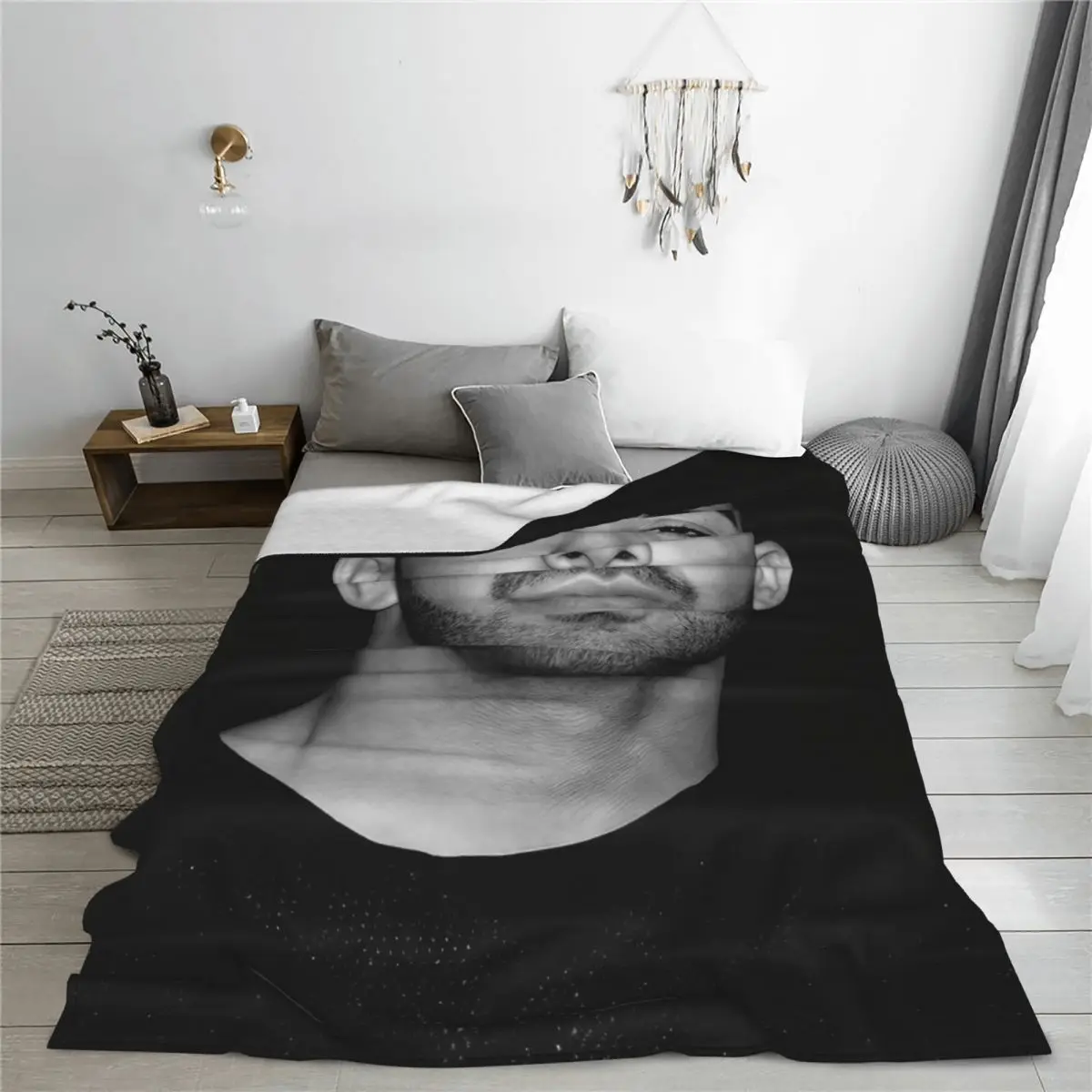 D-Drake �� ���ǰ� �ε巯�� ������ ���, ĳ���� ���� ���� ħ�� ������, �ܿ� ����Ʈ �ö��� ħ�뺸 ���� ħ�� Ŀ��