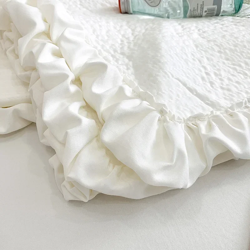 Fresh Flower Embroidered Summer Quilt Set 4/3/1 Pcs Ruffled Quilted Machine Washable Lightweight Comforter Duvet