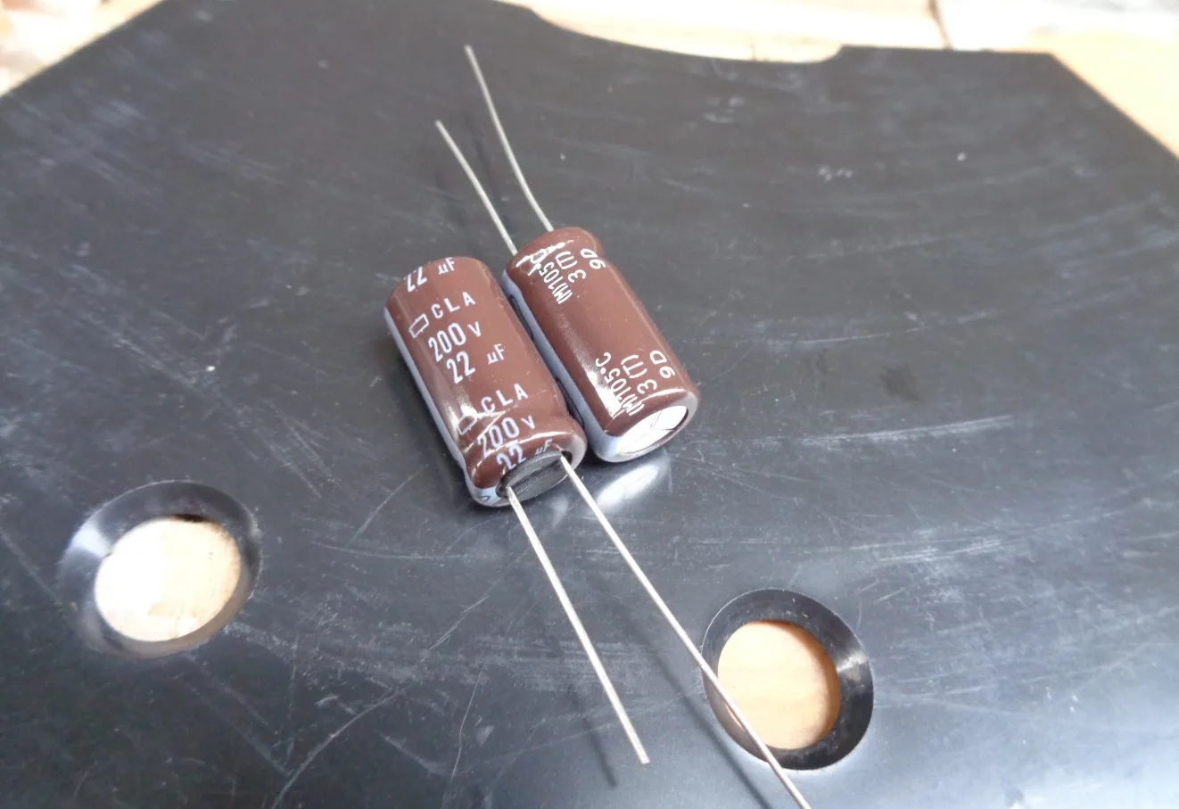 20pcs/lot Japanese original NIPPON CLA series high frequency low resistance aluminum electrolytic capacitors free shipping 30pcs lot japanese nippon capacitor 35v 680uf 12 5 20 gpa high temperature resistance 125 degrees celsius free shipping