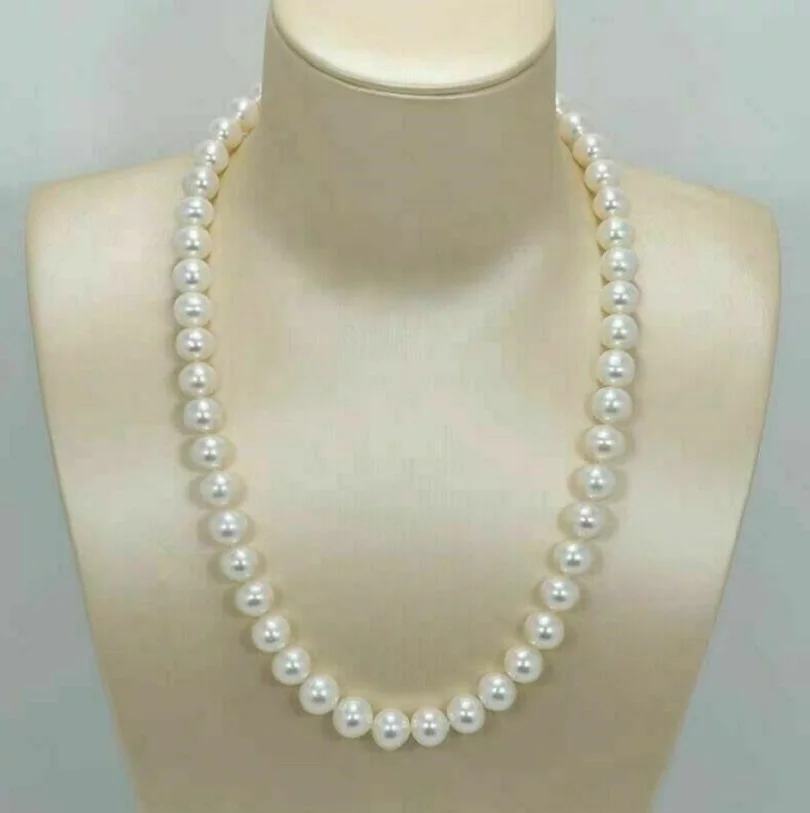 

20 inch AAAA Japanese Akoya 9-10mm white pearl necklace with 14K gold buckle