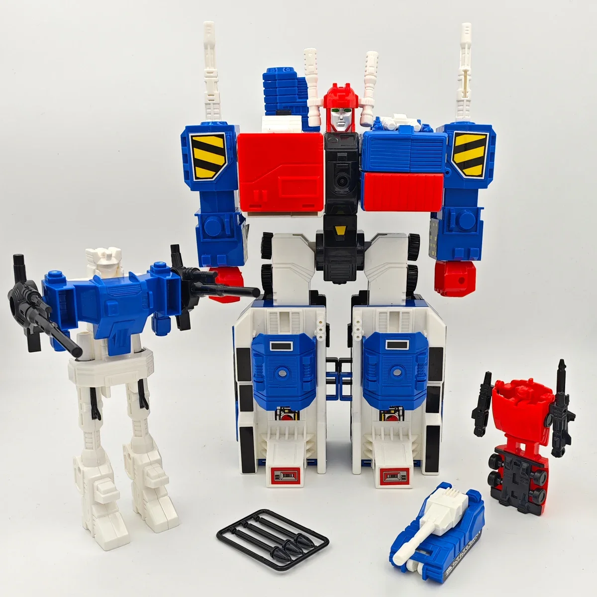 イ*イ様 希少 トランスフォーマー メトロタイタン S6d5d0d2acd334c1eb9652983fdca4