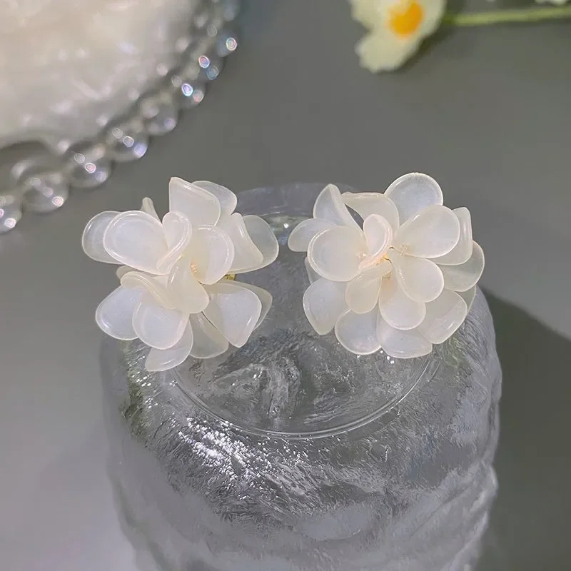 White Camellia Flowers Stud Earrings for Women Fashion Temperament Fairycore Earring Party Wedding Jewelry Wholesale