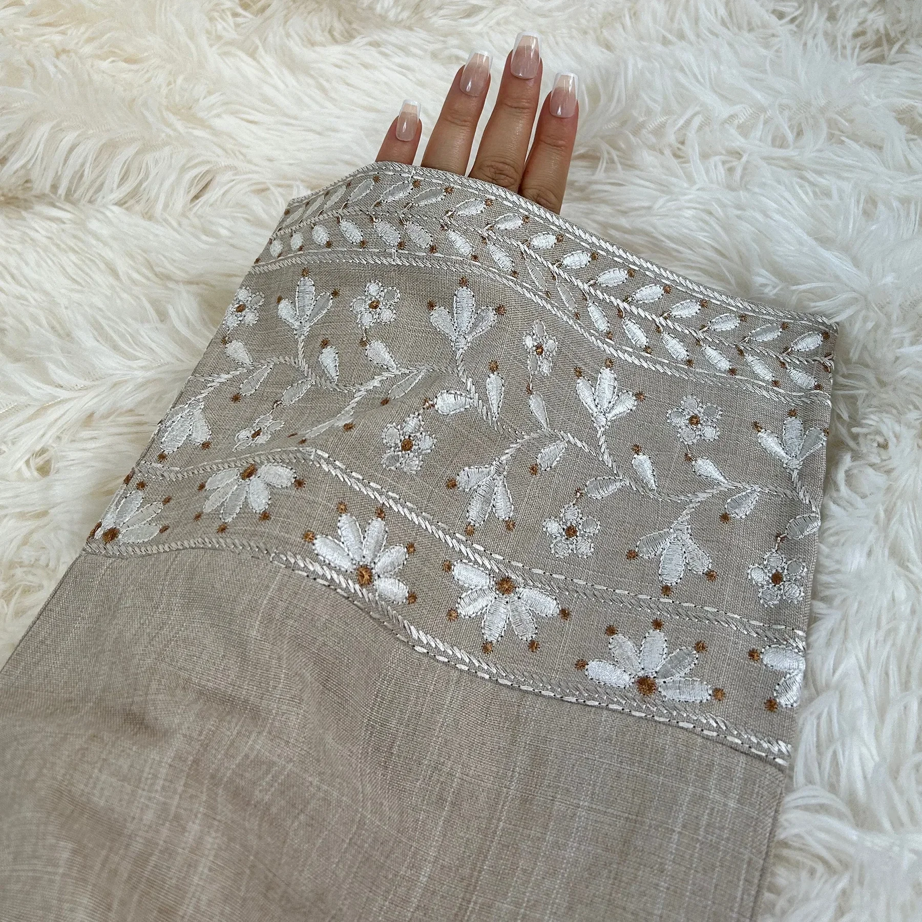 Closed Abaya for Women Linen Fabric Embroidery Sleeve Abayas for Muslim Dubai Luxury Turkey Ramadan Islamic Kaftan Hijab Dress