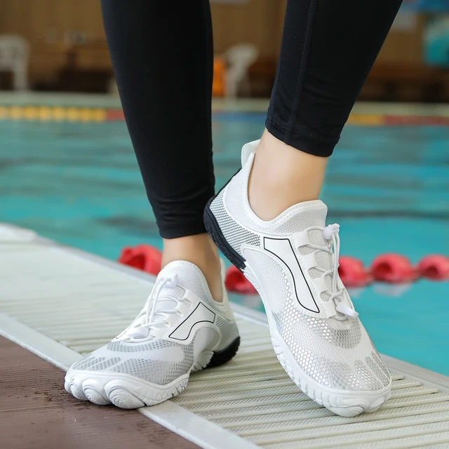 Multifunções das mulheres dos homens descalços indoor exercício ao ar livre  yoga tênis de fitness aqua sapatos praia cinco dedos natação a montante -  AliExpress