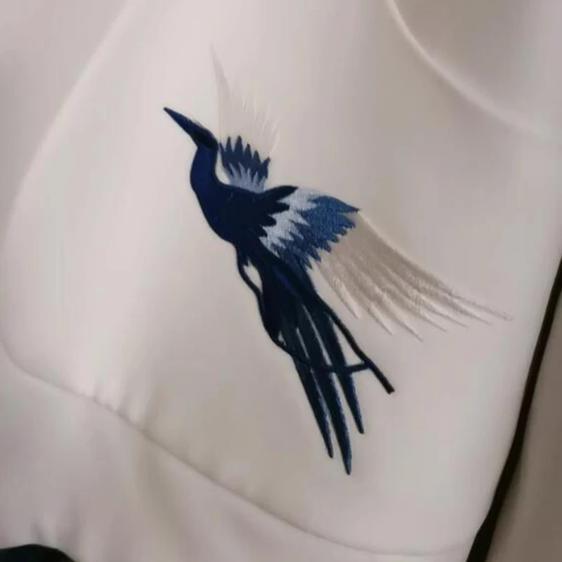 1pc Blue Phoenix Embroidery Patch Chinese Style Animal Embroidered Cloth Applique DIY Cheongsam Clothes Adhesive Decor Accessory