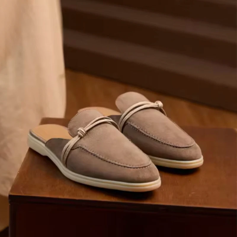 أحذية نسائية مسطحة من الجلد السويدي لربيع وخريف 2026، أحذية كاجوال ذات نعل ناعم عالية الجودة من الكشمير تواكب أحدث صيحات الموضة