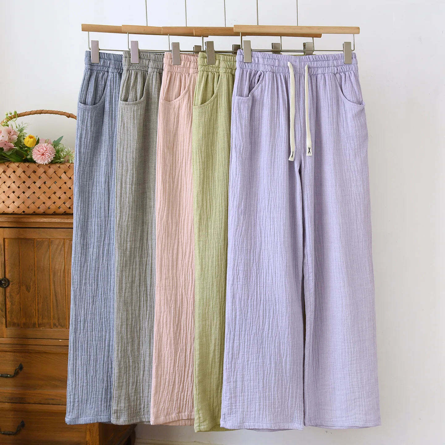 Drawstring waist detail