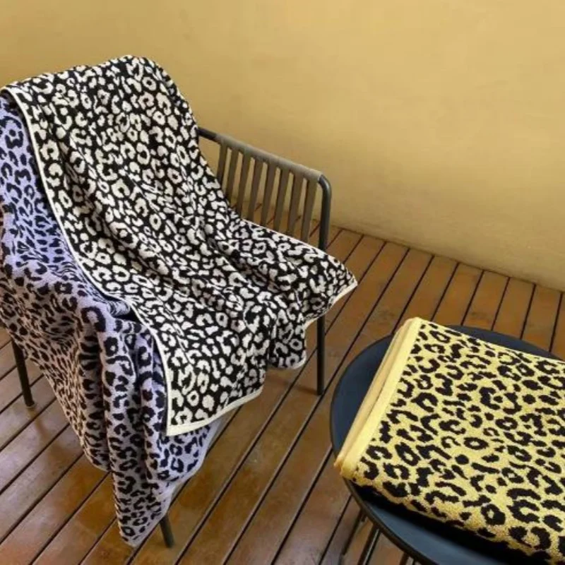 Combed cotton towel retro romantic leopard print bath towel beach 32 count bath towels cotton towel