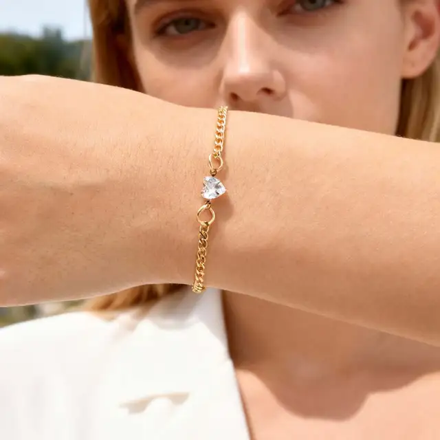 Bracelet en acier inoxydable en forme de cœur et de Zircon pour femmes et hommes, ensemble de bijoux imperméable Simple de couleur or, cadeau pour Couple amoureux, 2 pièces