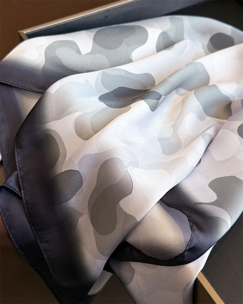 Luxuriöser quadratischer Seidenschal für Damen, modischer Satin-Halstuch, Haarband, Bandana, weibliches Foulard, Strandstola, Hijab, Schals, Pareo – Detail 3