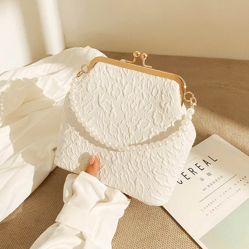 Cheongsam Clutch Shell Pearl Handbag Mini Chain Crossbody Shoulder Bag Mobile Phone Bag Versatile Cosmetic Purse for Women