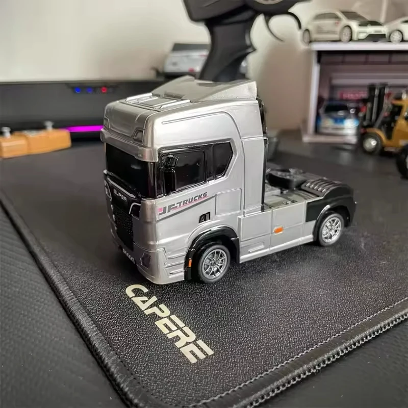 RC Car Head Mini 1/43 Remote Control Tractor Truck Semi-trailer Desktop Trailer Truck with Light and Sound Tractor Toys Boys