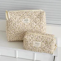 Pochette à cosmétiques Vintage pour femmes, imprimé Floral, sac à main de voyage, sac de rangement de maquillage, sac matelassé de grande capacité pour cadeau 4