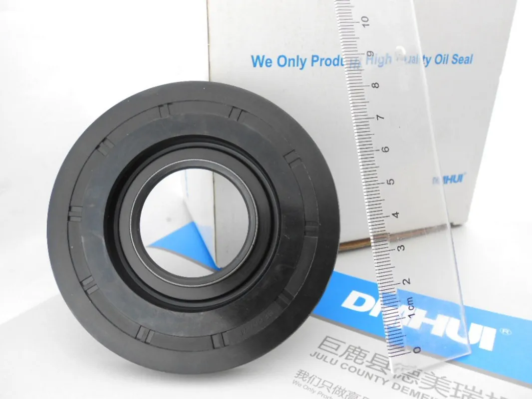 BE6657F 35*90*8 NBR oil seal A98L-0004-0249/HTCY3590#BE6657F for motor TS16949 ISO 9001:2008 certification