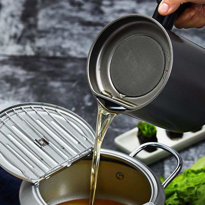 1.4/1.7L Stainless Steel Oil Filter Pot Can Large Capacity Fat Jug Grease Strainer Storage Tank Kitchen Tool Separator Container