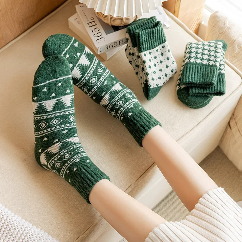 

Winter Thick Warm Wool Women Socks Green Fashion Casual Winter Cashmere Thickened Terry Socks Cotton Harajuku Sox