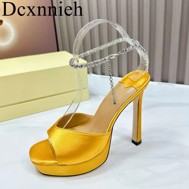 

Open Toe Solid Color Sandals Waterproof Platform Square Head High Heels Women Ankle Chain Sexy High Heels Banquet Dress Shoes