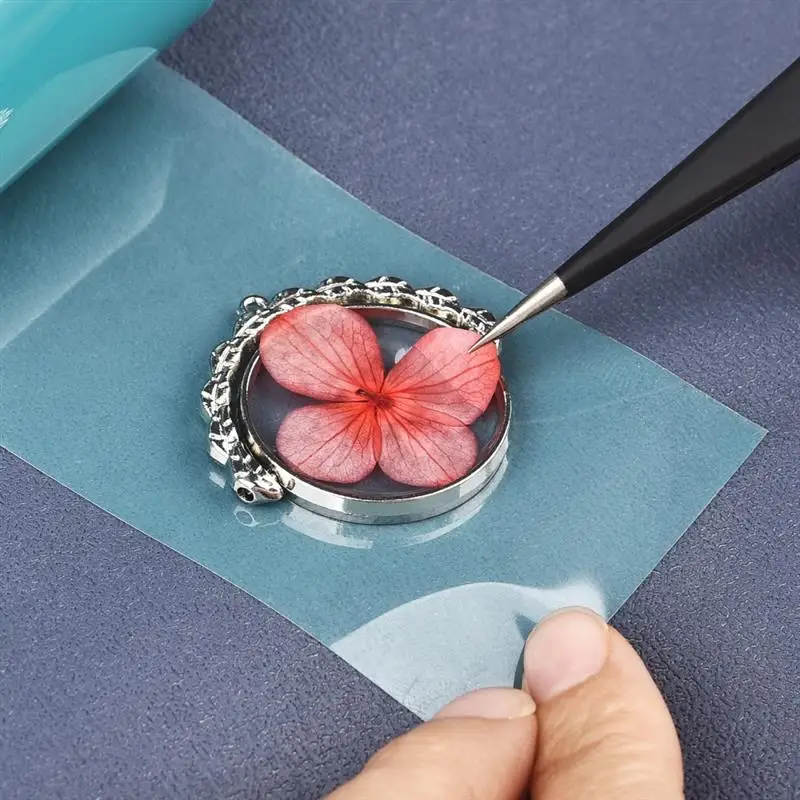 Description Picture 4 of itemQuick Drying UV Resin Adhesive Colorless Transparent Ultraviolet Liquid UV Curing Use Craft DIY Jewelry Making Epoxy Resin Glue