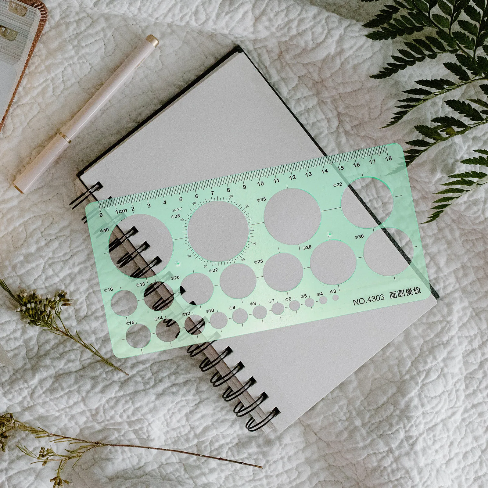 2Pcs 플라스틱 원형 눈금자 드로잉 스텐실 키트 학교 사무실 건축 공학 DIY를 위한 다목적 기술 제도 도구