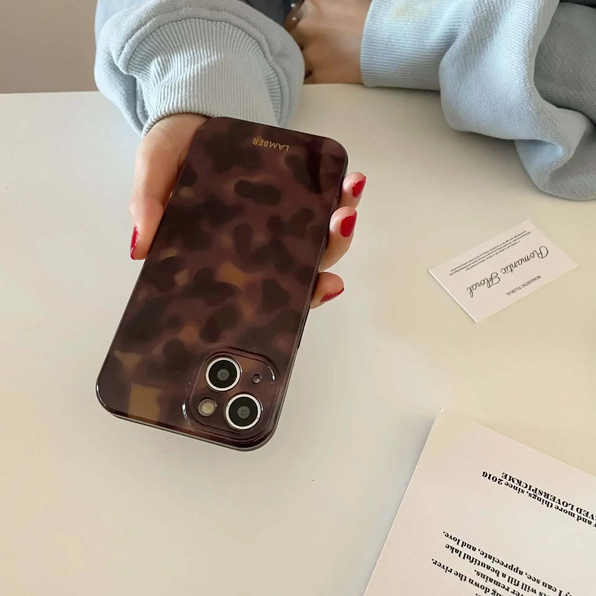 Vintage Amber Pattern Phone Cover Case in Brown