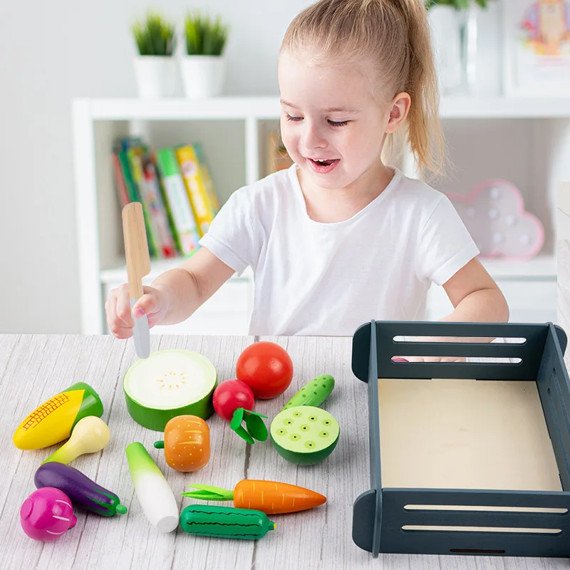 Kids Pretend Play Magnetic Cutting Toys Wooden Fruits Vegetables Cognitive Toys Simulation Food Educational Gift for Girl