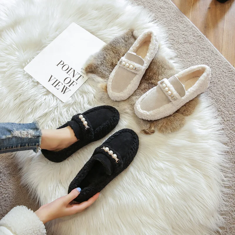 Big Size 33-43 Women Faux Wool Flats Winter Warm Shoes Plush Lining Pearls Chain Lady Loafers Female Boat Shoe Girl Shoes 868-3