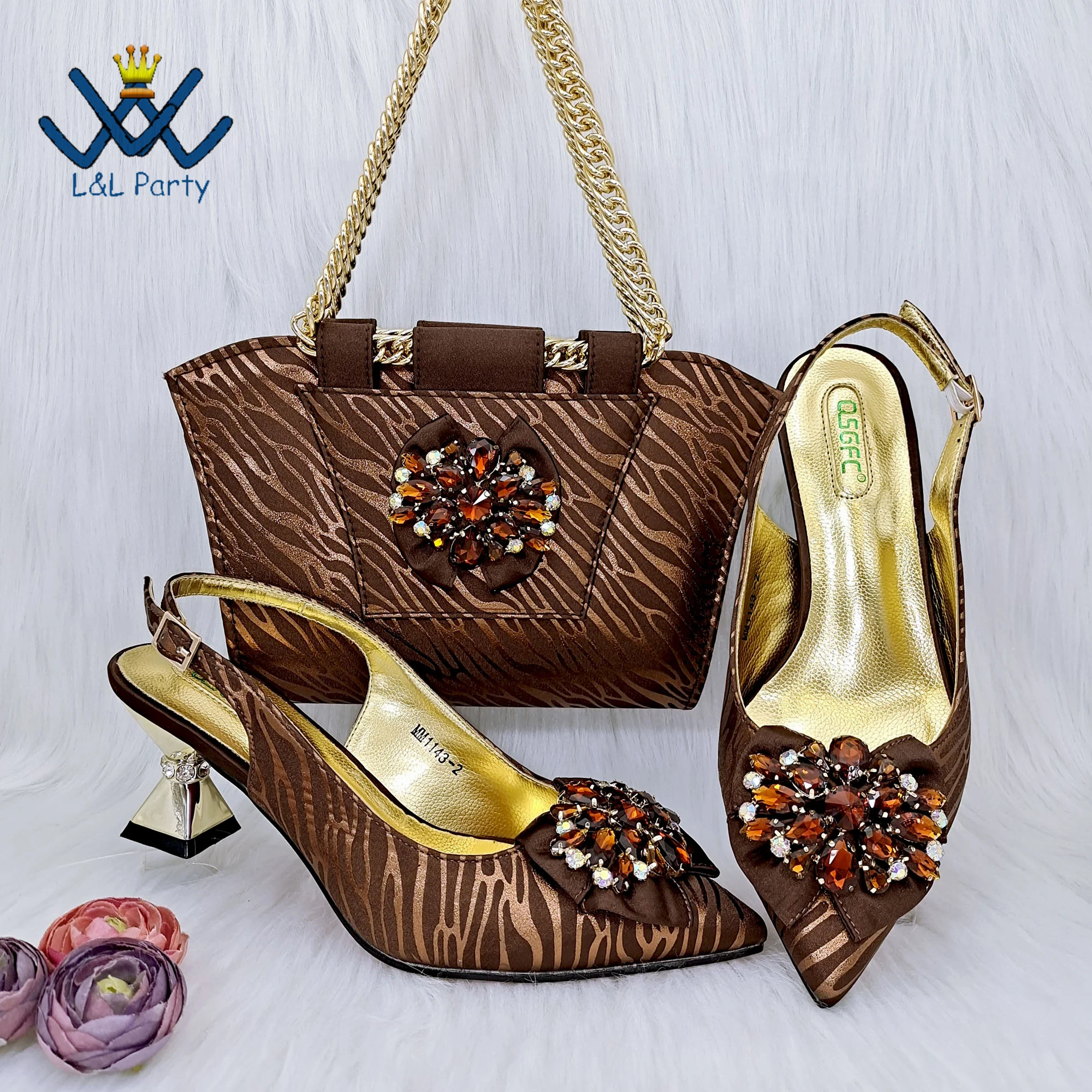

2023 Novelty Women Shoes and Bag Set in Coffee Color Pointed Toe Hot Sale Sandals Specials Arrivals for Garden Party